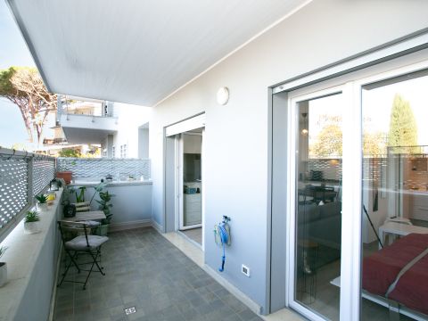 Via Ildebrando della Giovanna, 81 - Roma