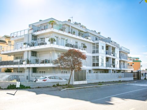 Via Ildebrando della Giovanna, 81 - Roma