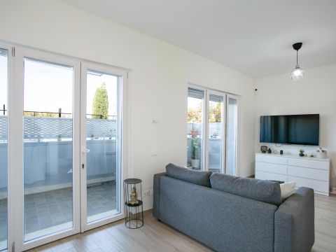 Via Ildebrando della Giovanna, 81 - Roma