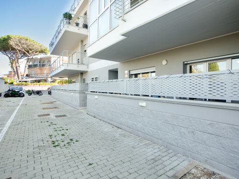 Via Ildebrando della Giovanna, 81 - Roma