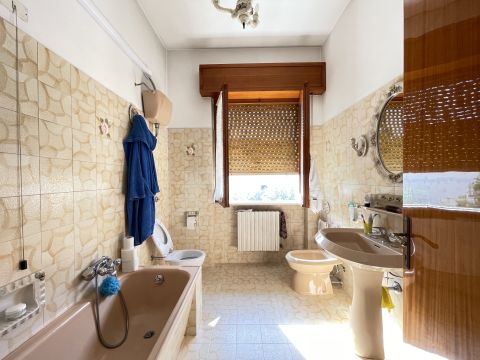 Via Alcide de Gasperi, 10 - Tortoreto