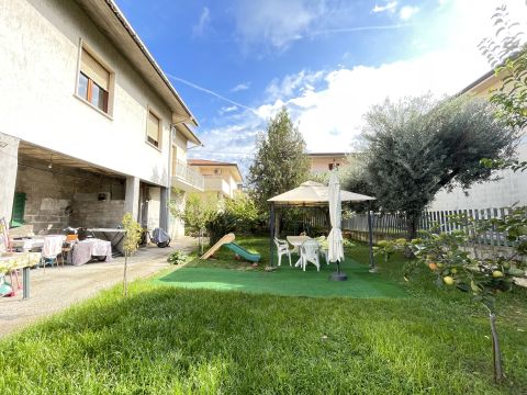 Via Alcide de Gasperi, 10 - Tortoreto