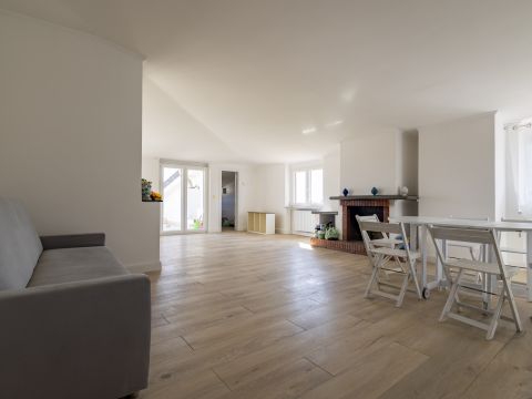 Via Tommaso Campanella, 8 - Davoli