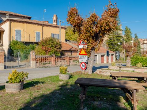 Via Circonvallazione, 19 - Castiglione Tinella