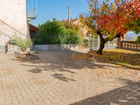 Via Circonvallazione, 19 - Castiglione Tinella