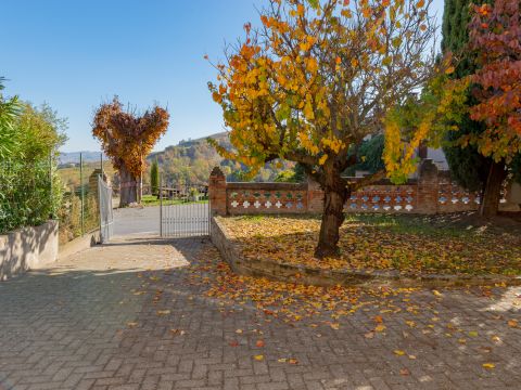 Via Circonvallazione, 19 - Castiglione Tinella
