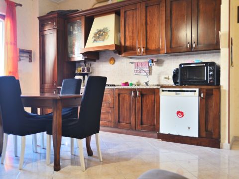 Via Abruzzo, 13 - Villalba