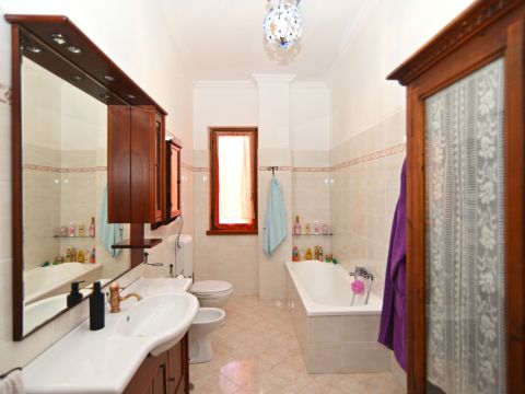 Via Abruzzo, 13 - Villalba