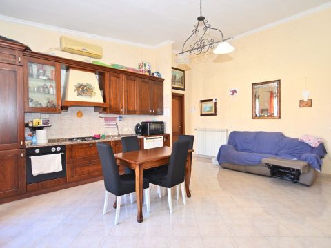 Via Abruzzo, 13 - Villalba