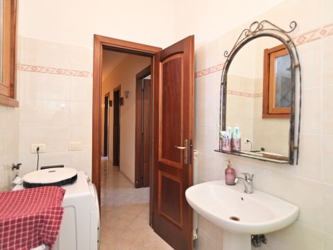 Via Abruzzo, 13 - Villalba