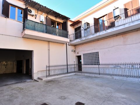 Via Abruzzo, 13 - Villalba