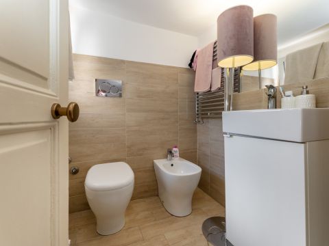 Via Vicario Nicolosi, 14 - Aci Castello