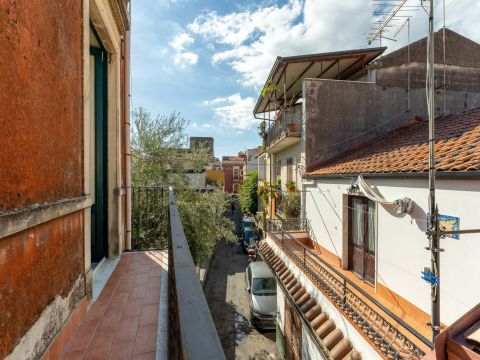 Via Vicario Nicolosi, 14 - Aci Castello