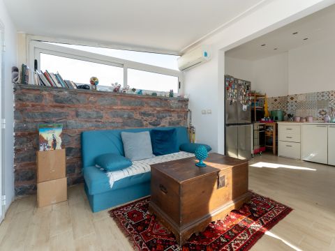 Via Vicario Nicolosi, 14 - Aci Castello