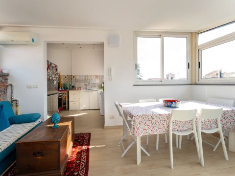 Via Vicario Nicolosi, 14 - Aci Castello