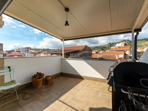 Via Vicario Nicolosi, 14 - Aci Castello