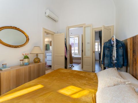 Via Vicario Nicolosi, 14 - Aci Castello