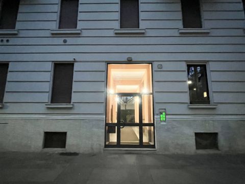 Via Tiziano, 15 - Milano