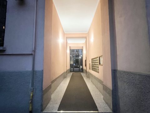 Via Tiziano, 15 - Milano