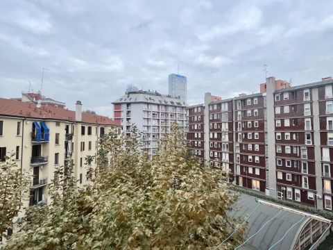 Via Tiziano, 15 - Milano