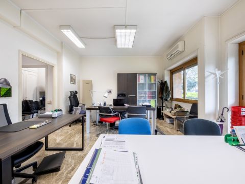 Viale Isacco Newton, 62 - Roma