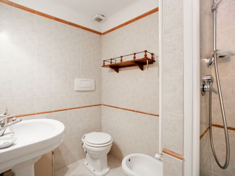 Viale Regina Margherita, 140 - Roma