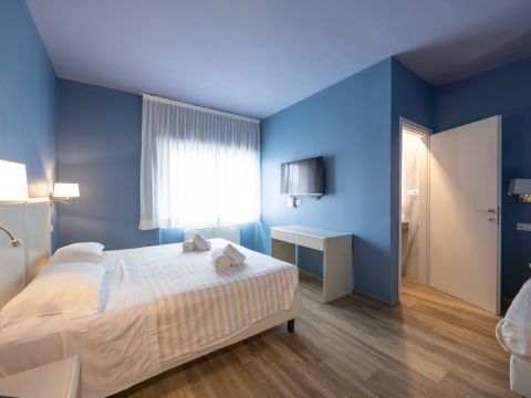 Via Aurelia Nord, 6 - Bibbona