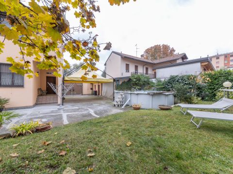 Via Vittorio Alfieri, 19 - Cerro Maggiore