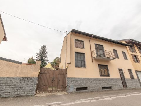 Via Vittorio Alfieri, 19 - Cerro Maggiore