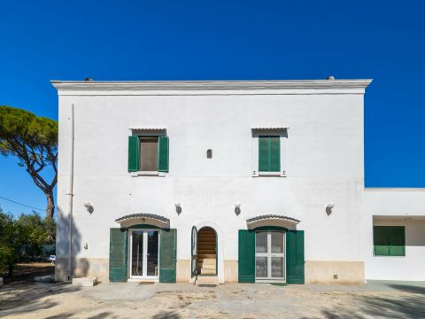 Strada Crocifisso, 6 - Bari