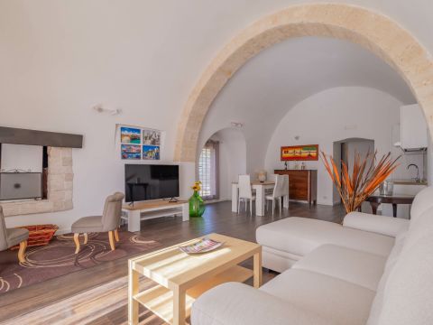 Strada Crocifisso, 6 - Bari