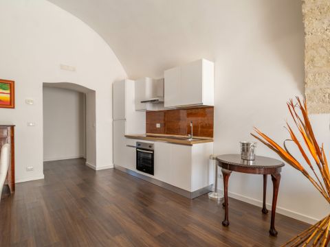 Strada Crocifisso, 6 - Bari