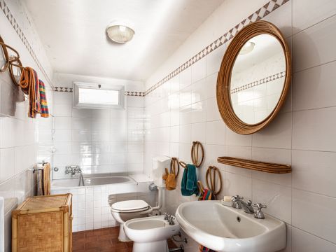 Via IV Novembre, 5 - Varzi