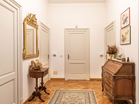 Via IV Novembre, 5 - Varzi