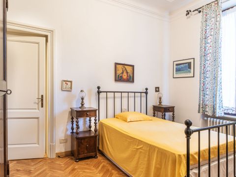 Via IV Novembre, 5 - Varzi