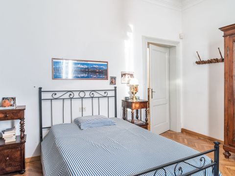 Via IV Novembre, 5 - Varzi