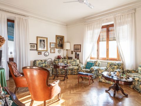 Via IV Novembre, 5 - Varzi