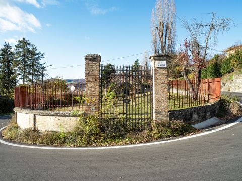 Via IV Novembre, 5 - Varzi