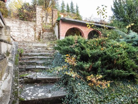 Via IV Novembre, 5 - Varzi