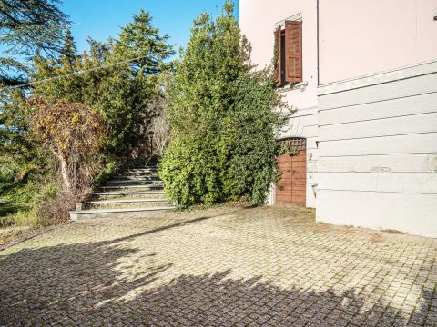 Via IV Novembre, 5 - Varzi