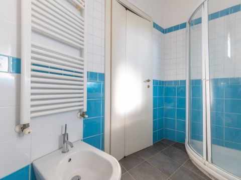 Via dei Fontanili, 55 - Milano