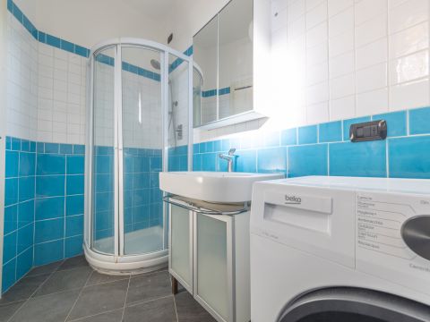 Via dei Fontanili, 55 - Milano