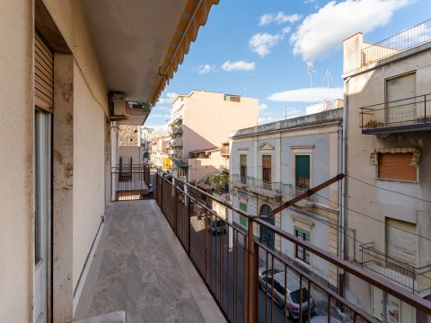 Via Gaetano Donizetti, 81 - Catania