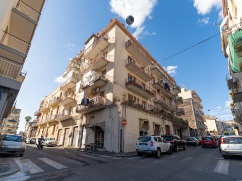 Via Gaetano Donizetti, 81 - Catania