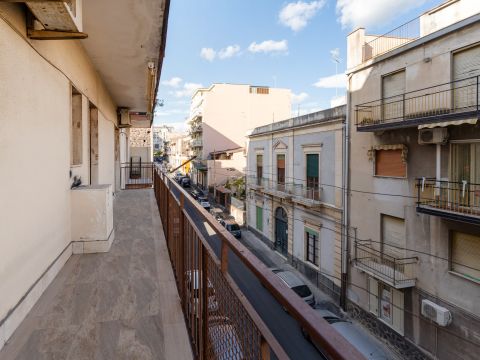 Via Gaetano Donizetti, 81 - Catania