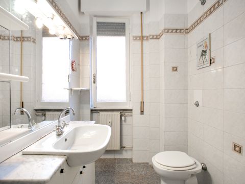 Piazza Imola, 4 - Roma