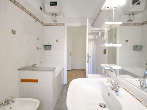 Piazza Imola, 4 - Roma