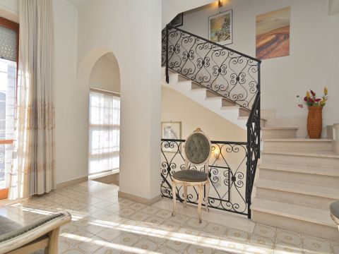 Via Antonio Gramsci, 27 - Aprilia