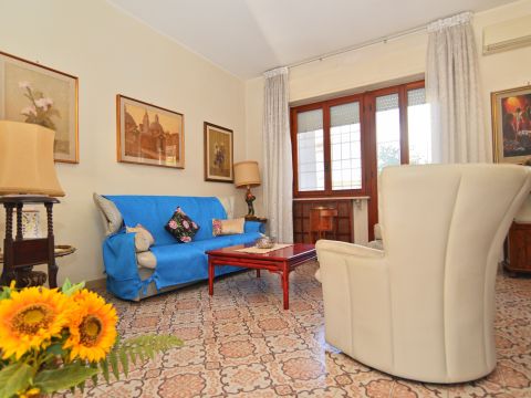 Via Antonio Gramsci, 27 - Aprilia