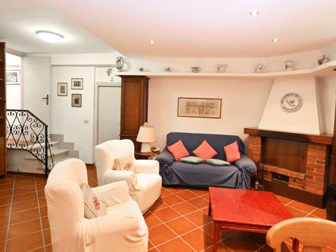 Via Antonio Gramsci, 27 - Aprilia